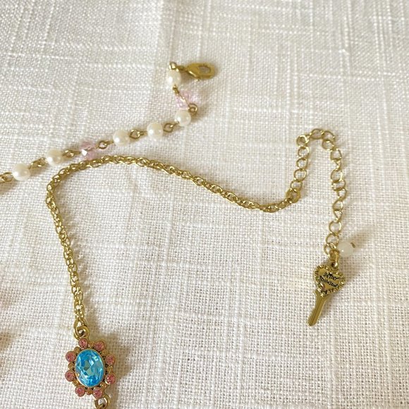 Betsey Johnson Antique Gold Tone Crystal Bow Pendant Necklace - Picture 4 of 4